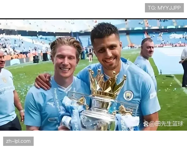 欧冠出局后，曼城全队提前返回曼彻斯特备战周末联赛